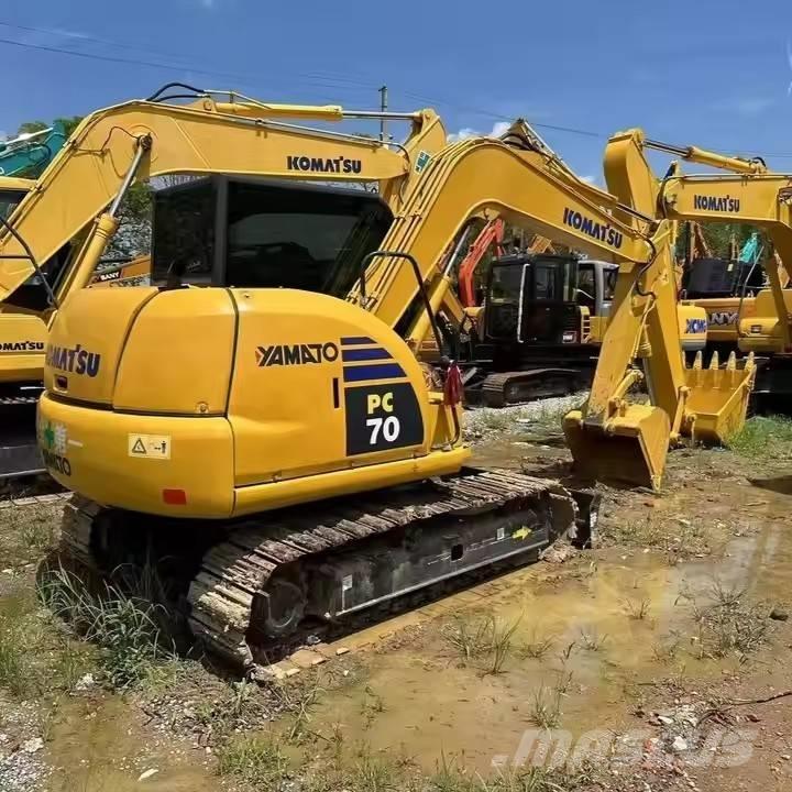 Komatsu PC 70 Roomikekskavaatorid