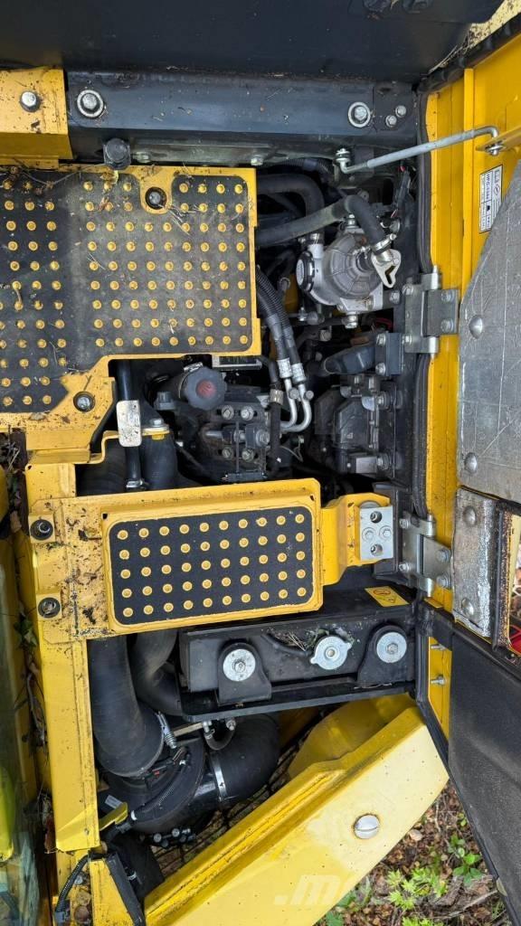Komatsu PC 138 US-11 Roomikekskavaatorid