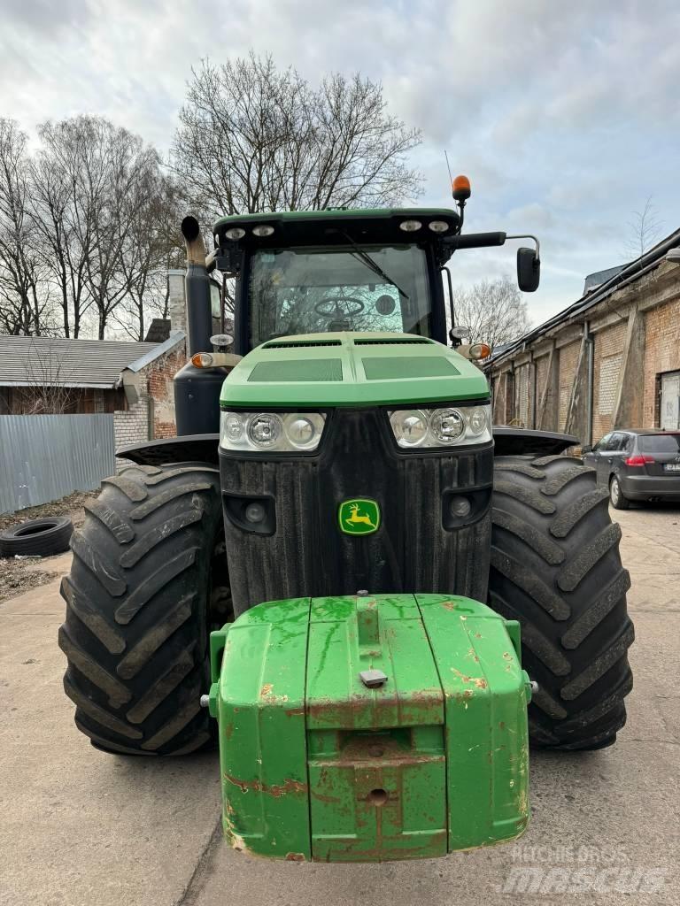 John Deere 8285 R Traktorid