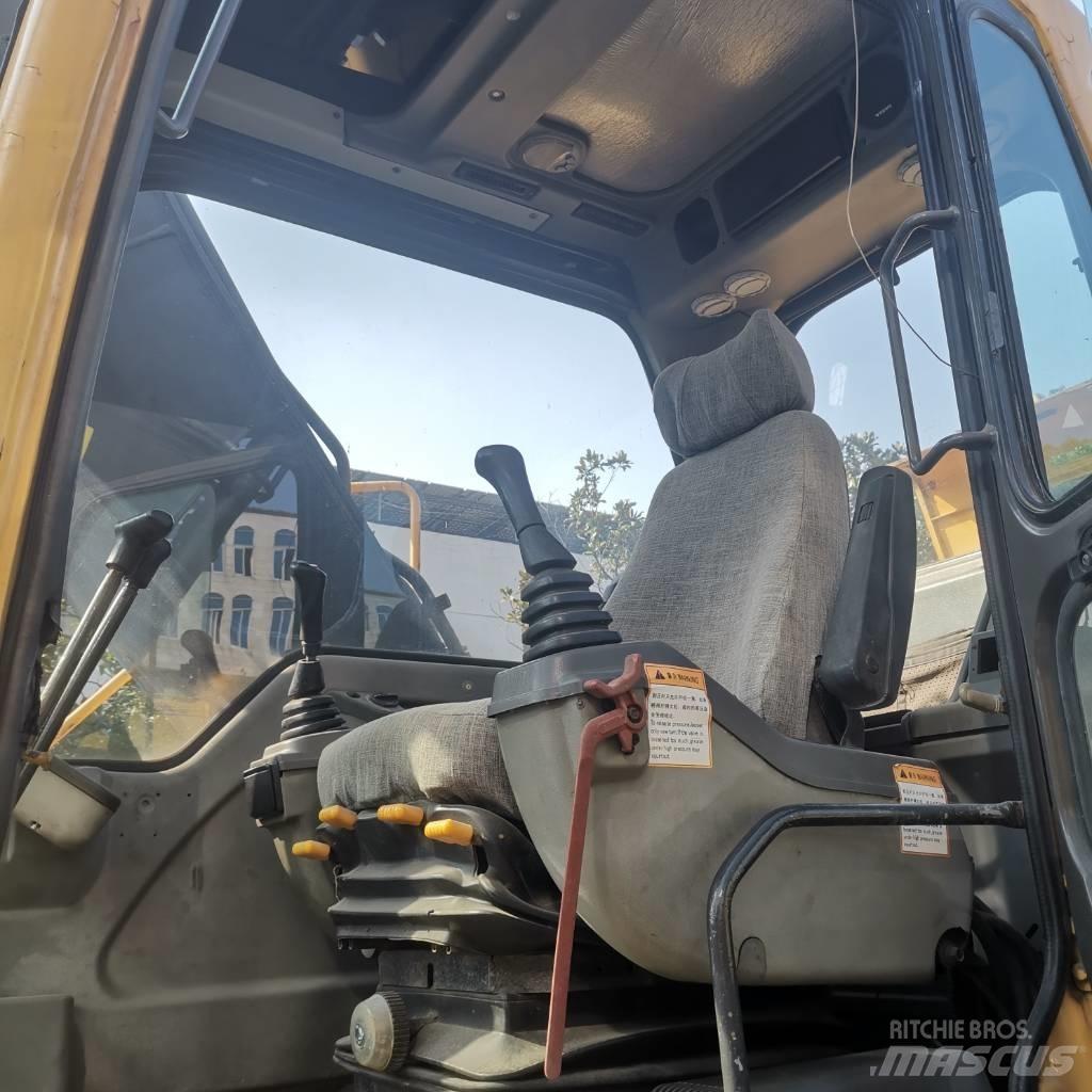 Volvo EC 210 B LC Roomikekskavaatorid