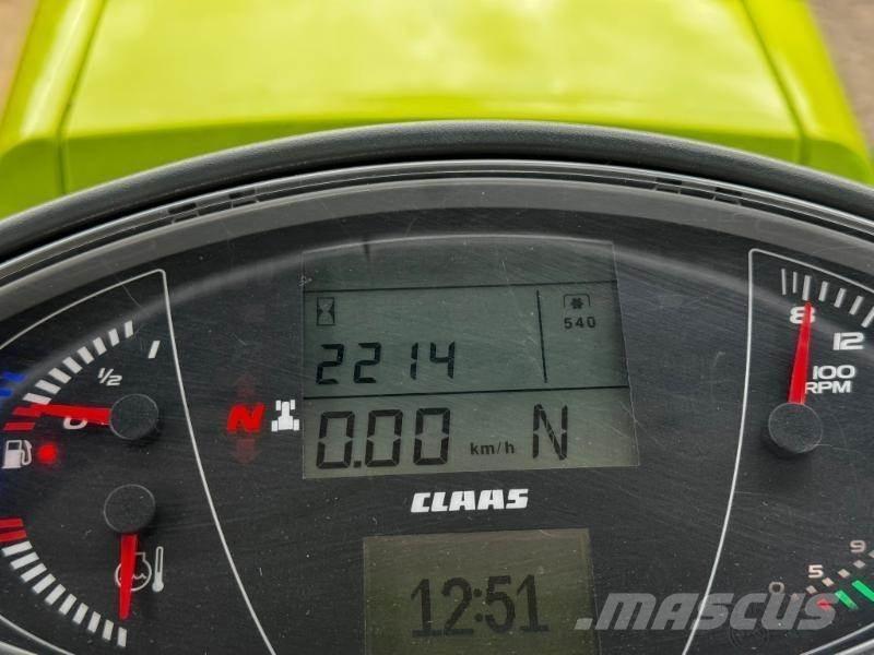 CLAAS AXION 870 Traktorid