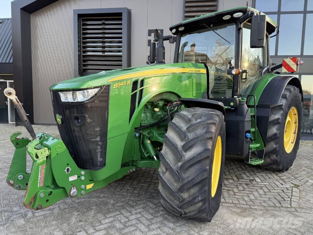 John Deere 8345 R Traktorid