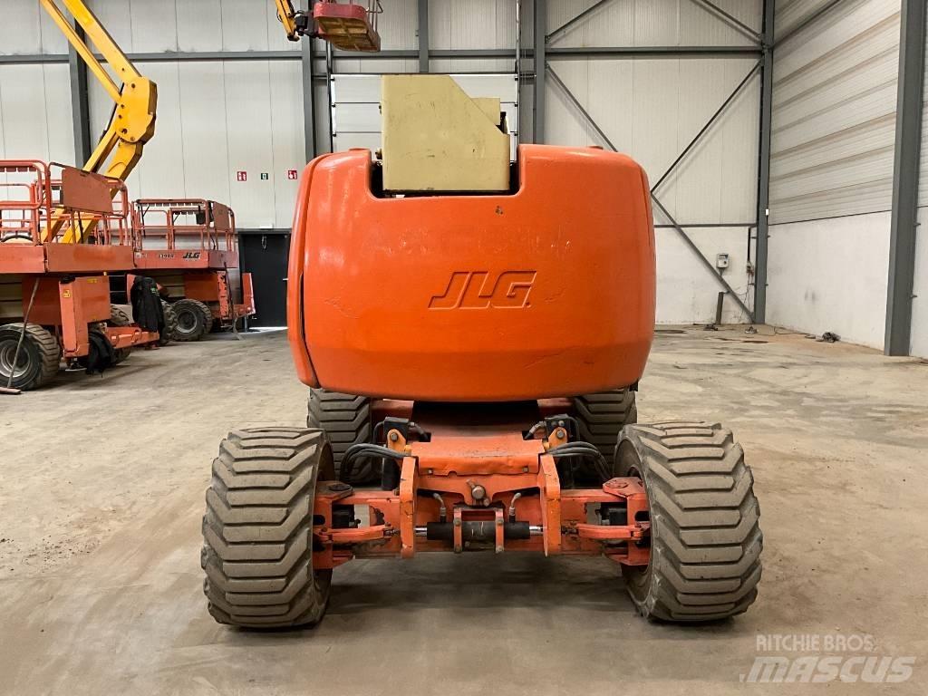 JLG 450 AJ Iseliikuvad poomtõstukid