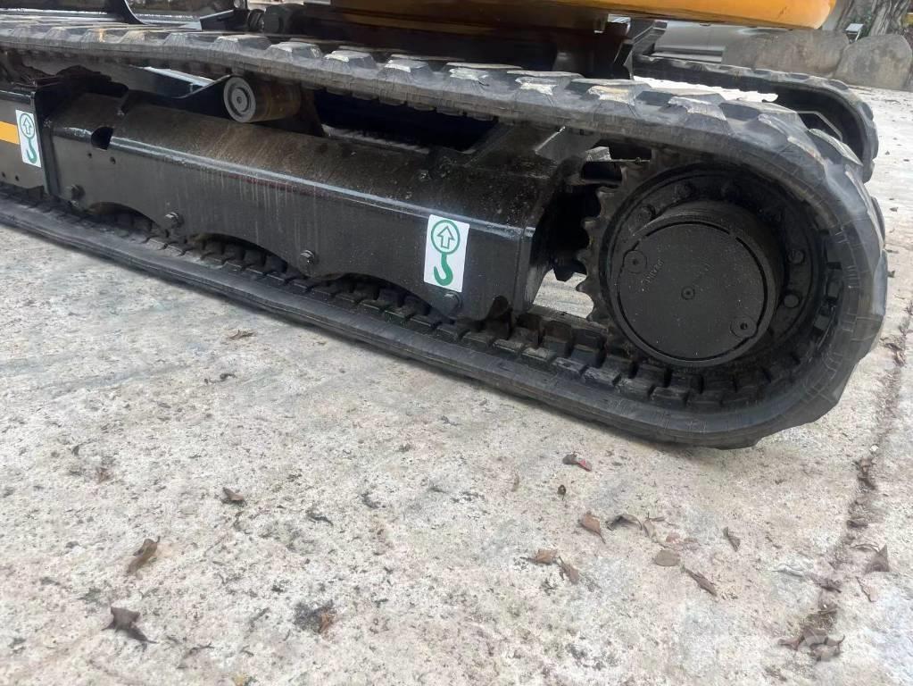JCB 8035 Roomikekskavaatorid