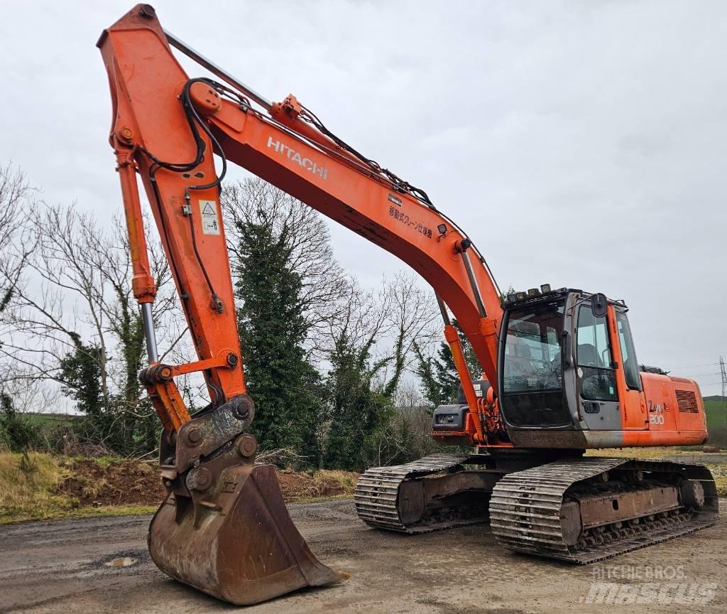 Hitachi ZX 200-1 A/C Roomikekskavaatorid