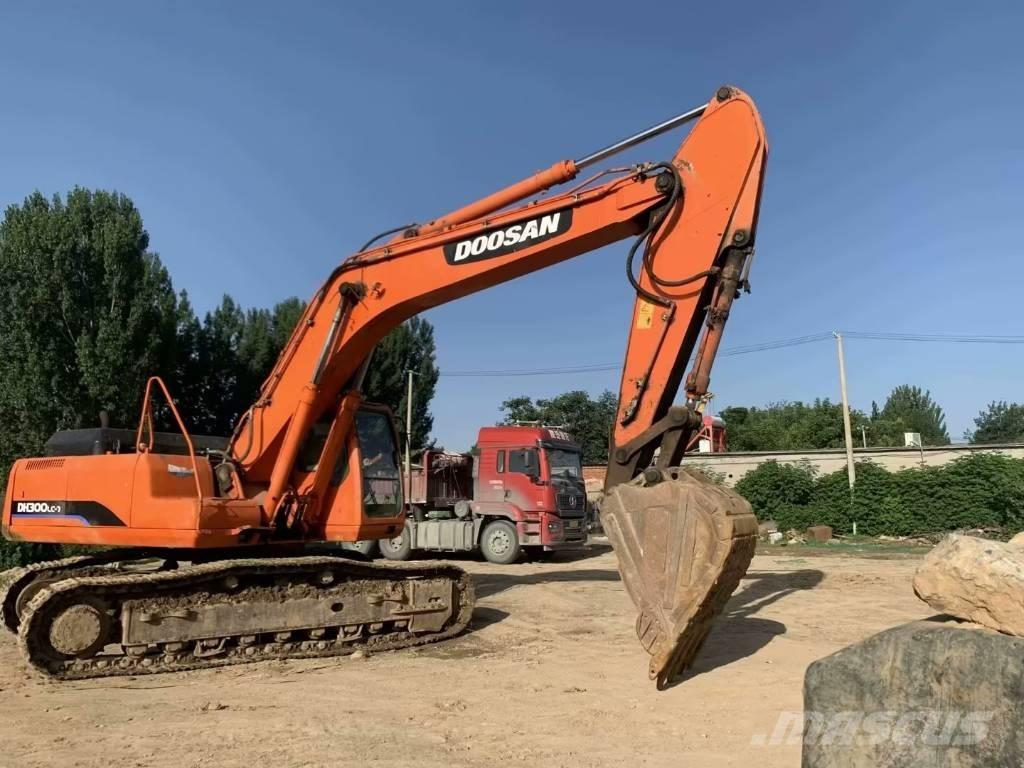 Doosan DH300 Roomikekskavaatorid