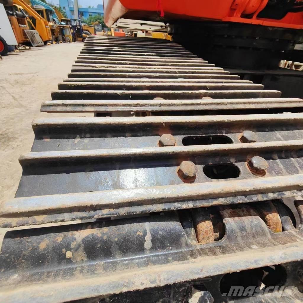 Hitachi ZAXIS 200-3G Roomikekskavaatorid