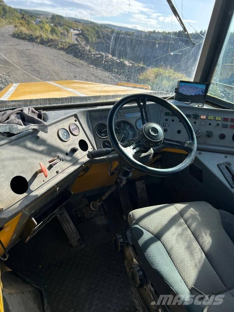 Volvo A 25 C Liigendraamiga pinnaseveokid