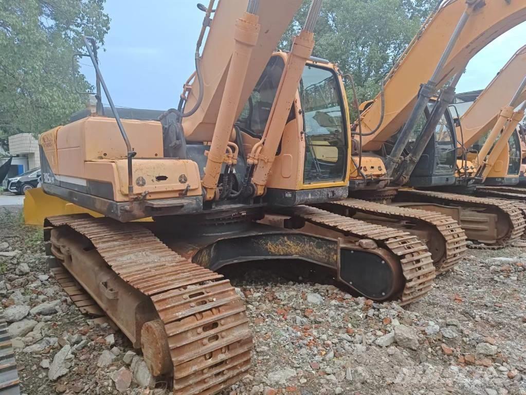 Hyundai R305LC-9T Roomikekskavaatorid