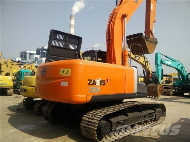 Hitachi ZX 200 Roomikekskavaatorid