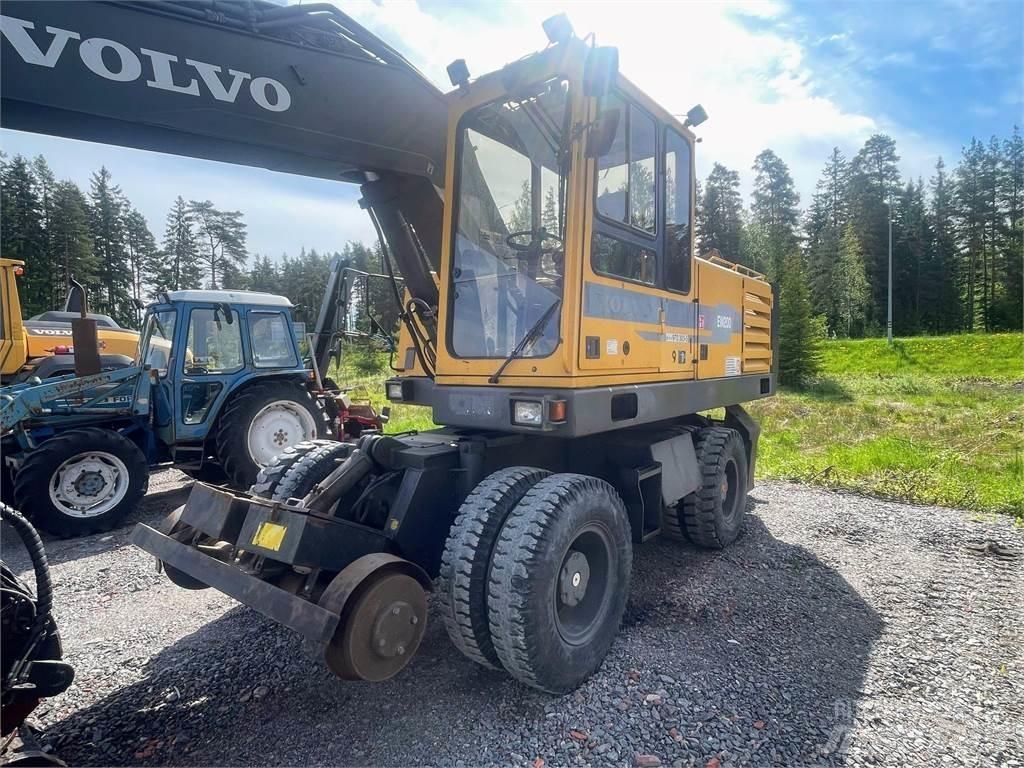 Volvo EW 200 4x4 Ratasekskavaatorid