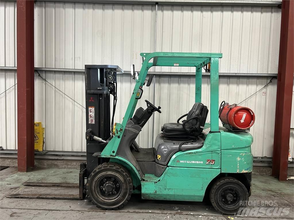Mitsubishi FG25NT Gaasitõstukid