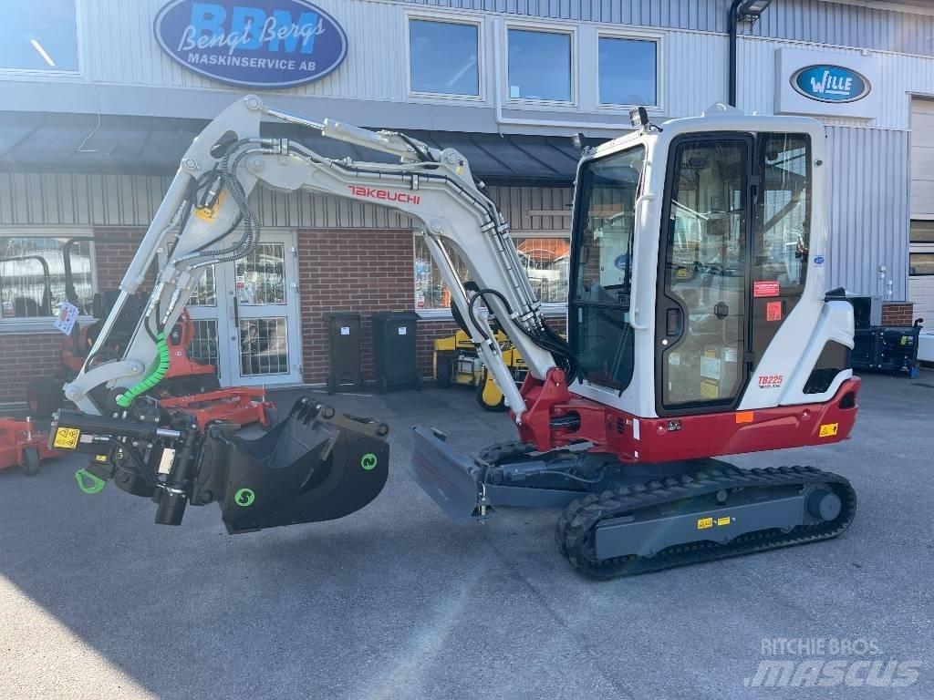 Takeuchi TB 225 Miniekskavaatorid < 7 t