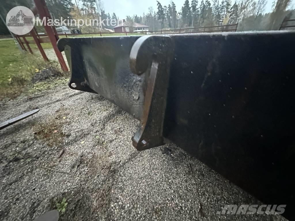 Atlas 65 Rataslaadurid