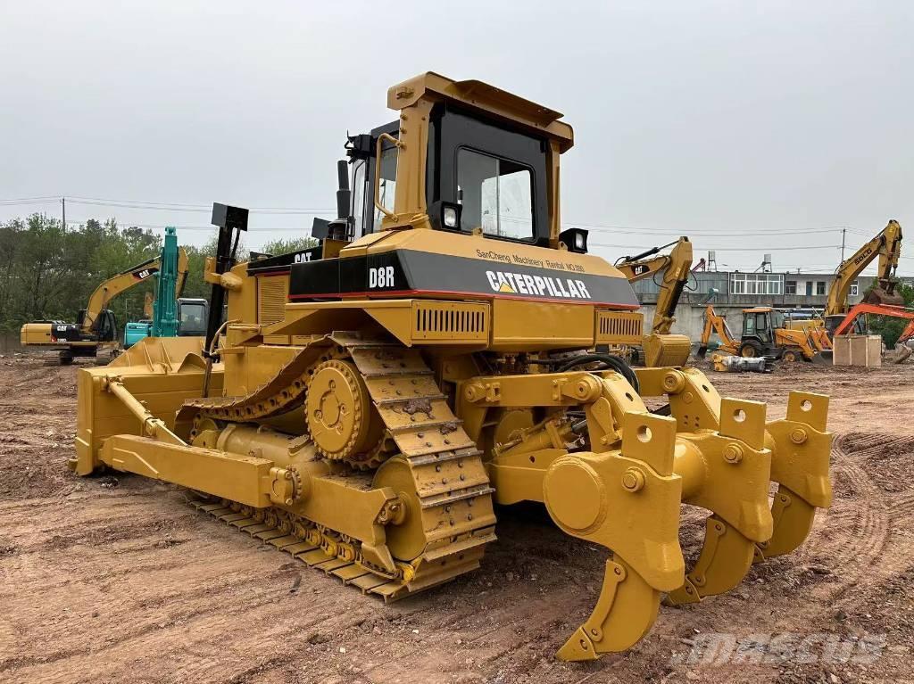 CAT D8R Buldooserid