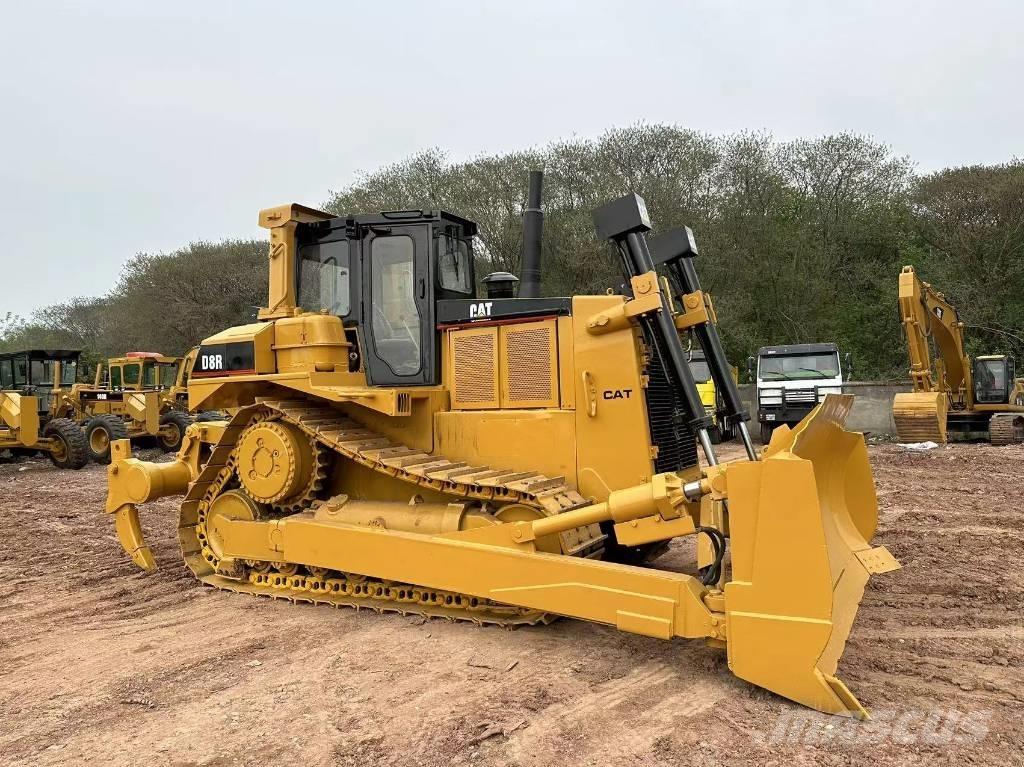 CAT D8R Buldooserid