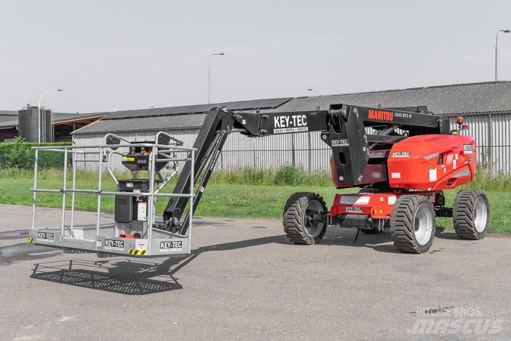 Manitou 200 ATJ e Iseliikuvad poomtõstukid