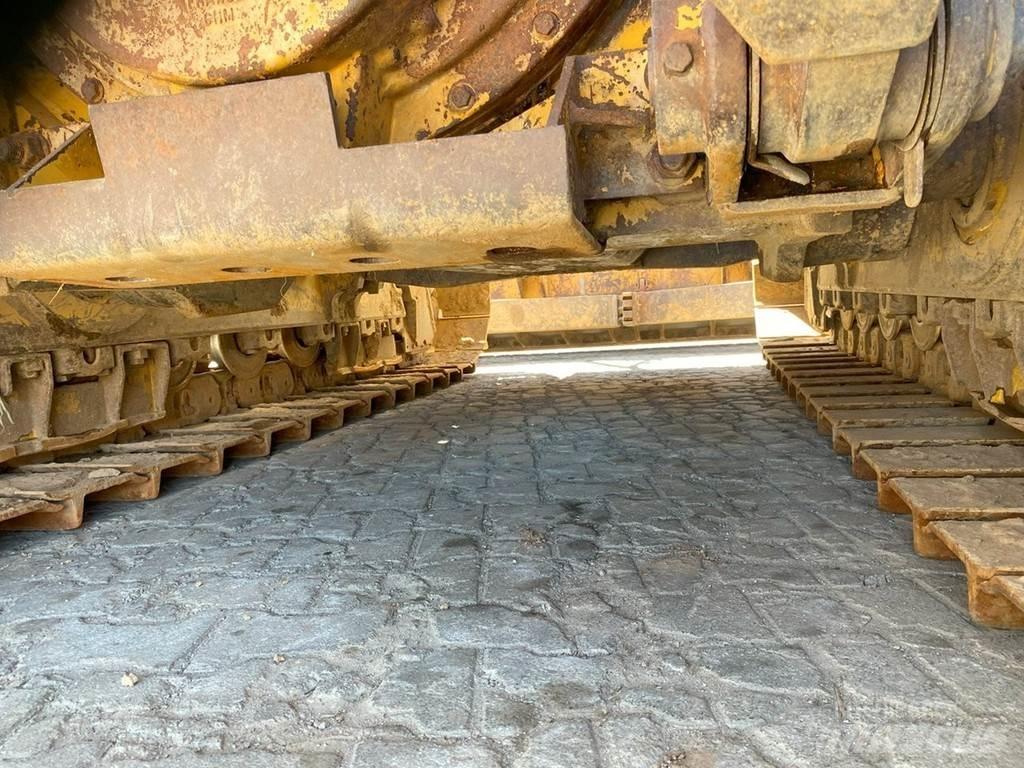CAT D6T XW NVT Buldooserid
