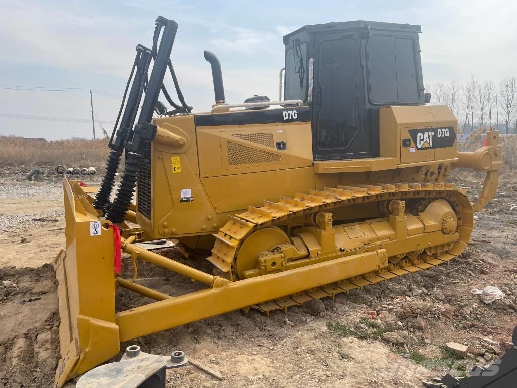 CAT D 7 G Buldooserid