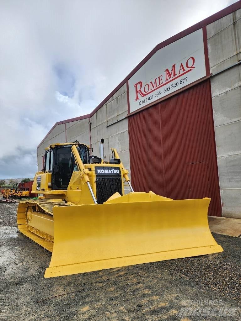 Komatsu D 65 PX-17 Buldooserid