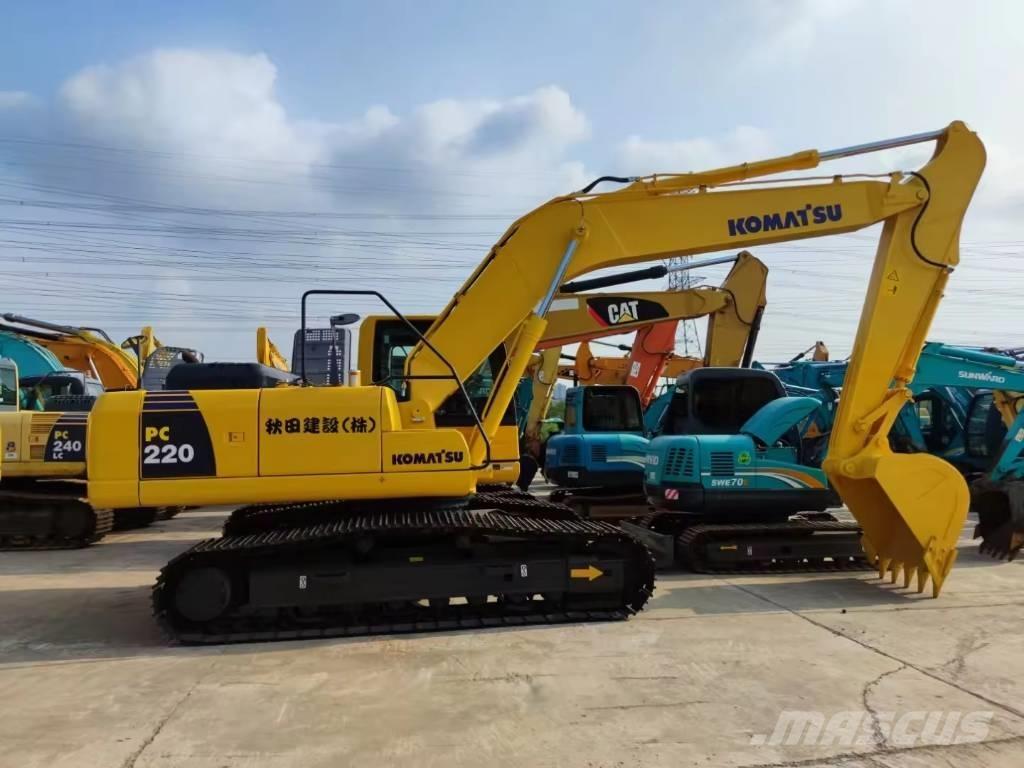 Komatsu PC 220 Roomikekskavaatorid