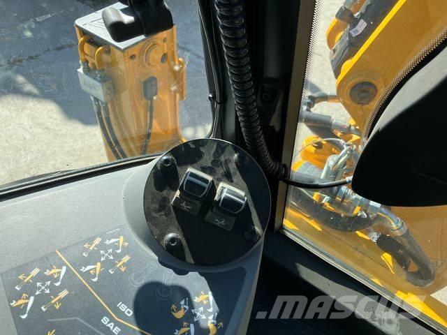JCB 3CX Plus AEC Ekskavaatorlaadurid