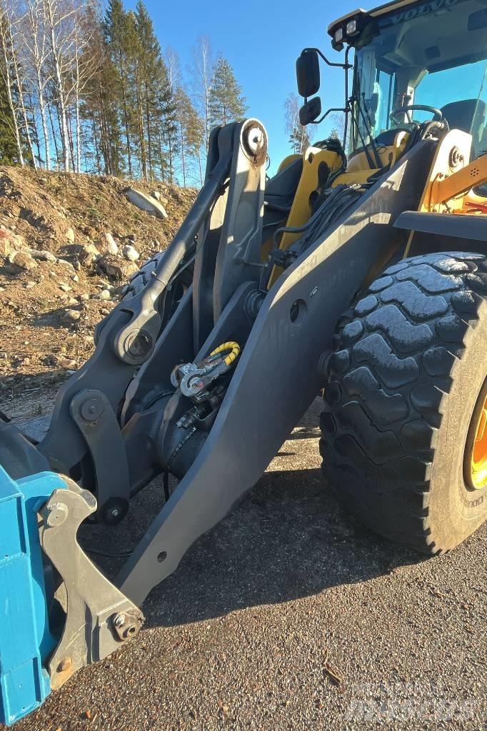 Volvo L 120 H Rataslaadurid