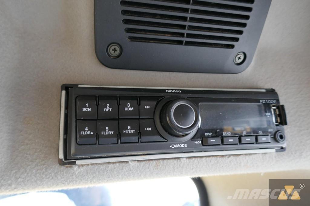 CAT 320FL Roomikekskavaatorid