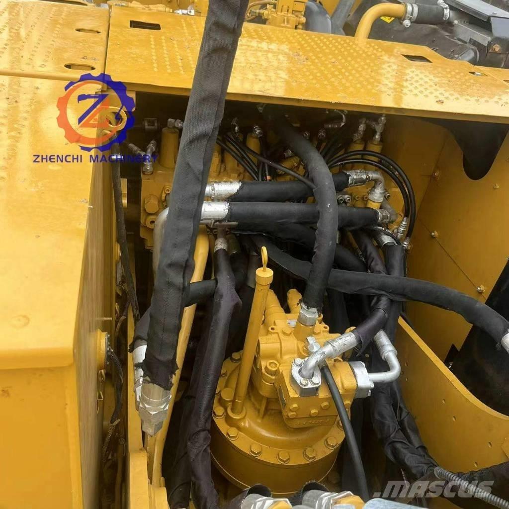 CAT 320 D2 Roomikekskavaatorid