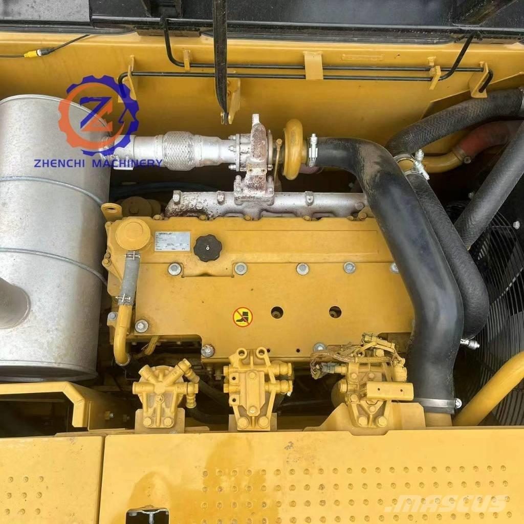 CAT 320 D2 Roomikekskavaatorid