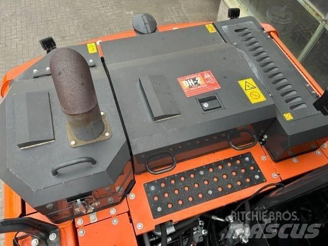Hitachi ZX 140 W-6 Ratasekskavaatorid