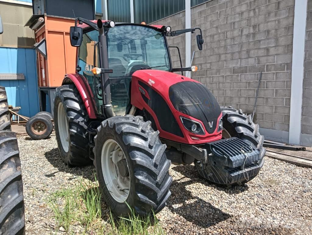Valtra A 114 Traktorid