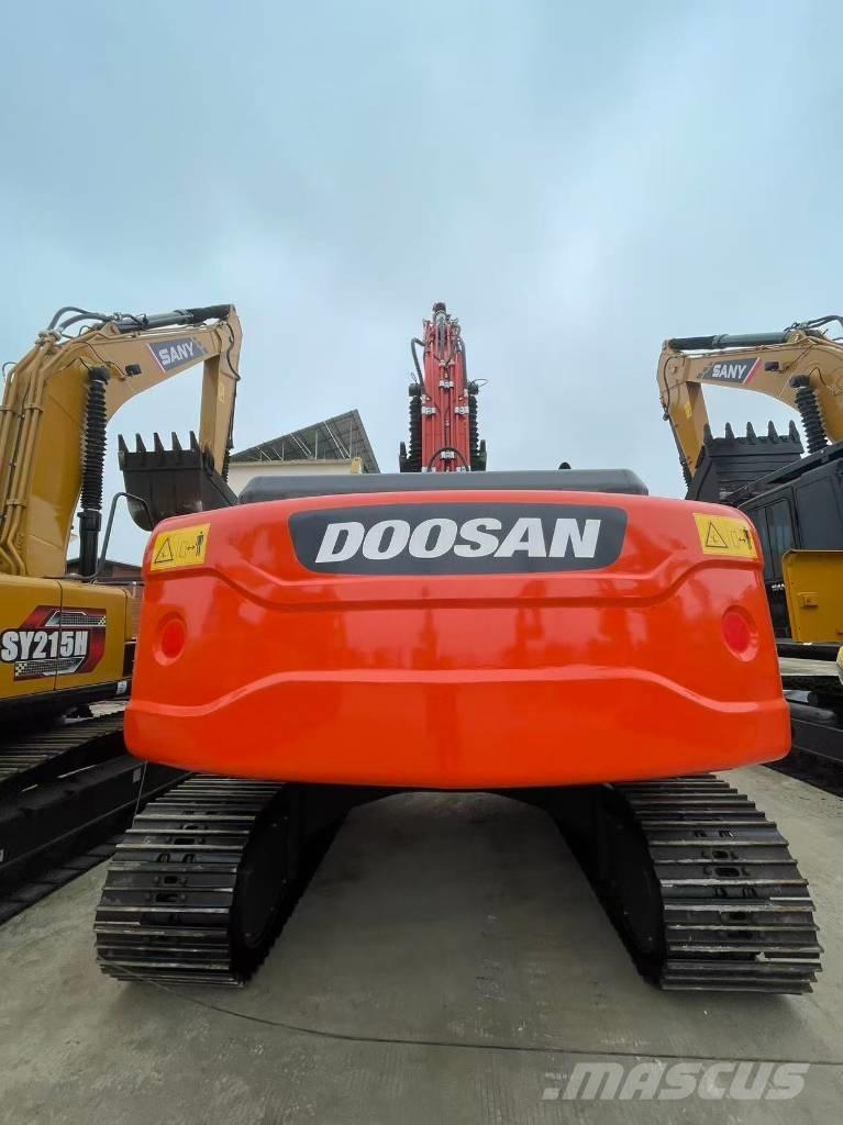 Doosan DX 225 LC Roomikekskavaatorid