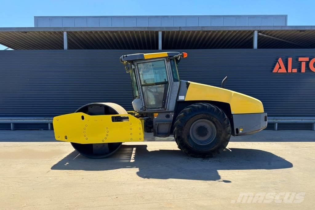 Dynapac CA3500D Ühe trumliga rullid