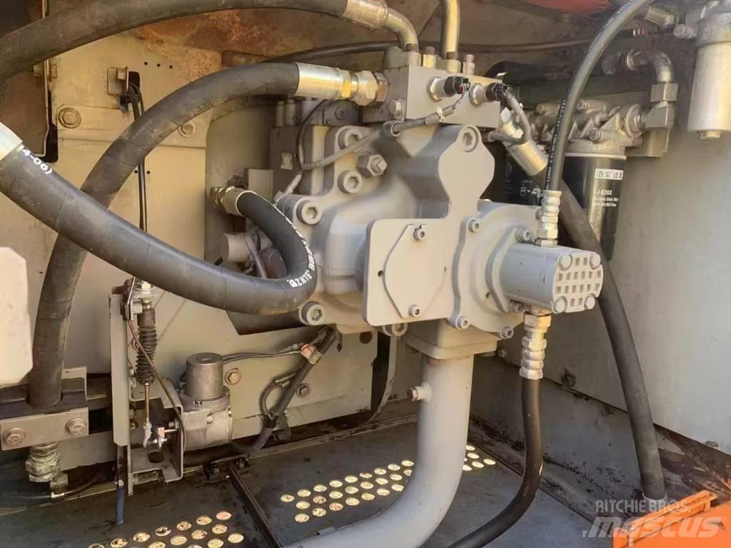 Hitachi ZX 450 H Roomikekskavaatorid