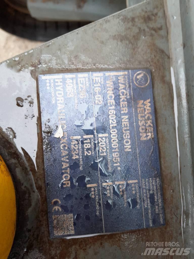 Wacker Neuson EZ 36 Roomikekskavaatorid