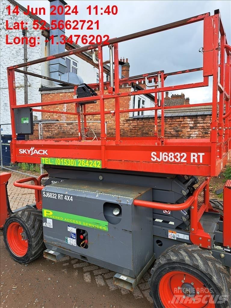 SkyJack SJ 6832 RT Käärtõstukid
