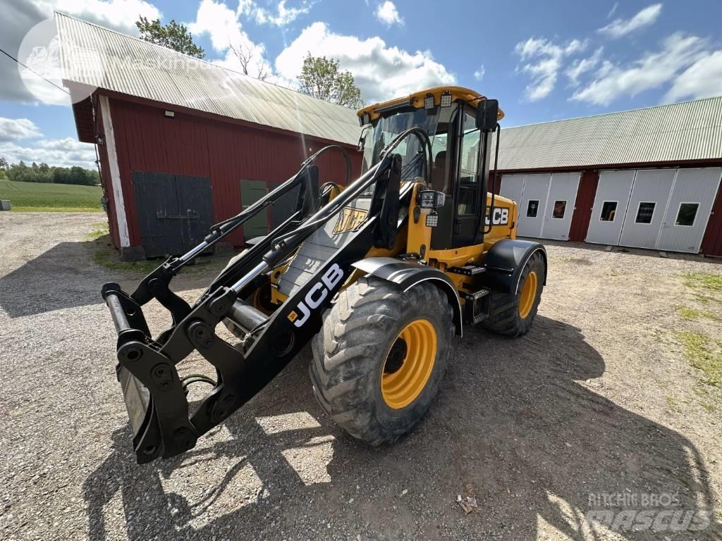JCB 412 Rataslaadurid