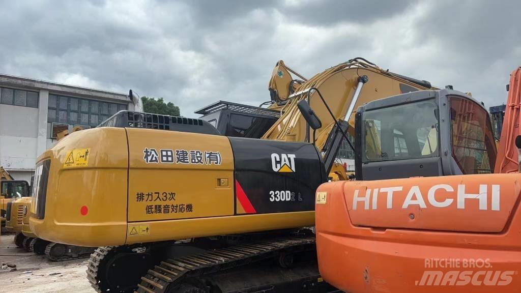 CAT CAT330D2L Väikeekskavaatorid 7t-12t