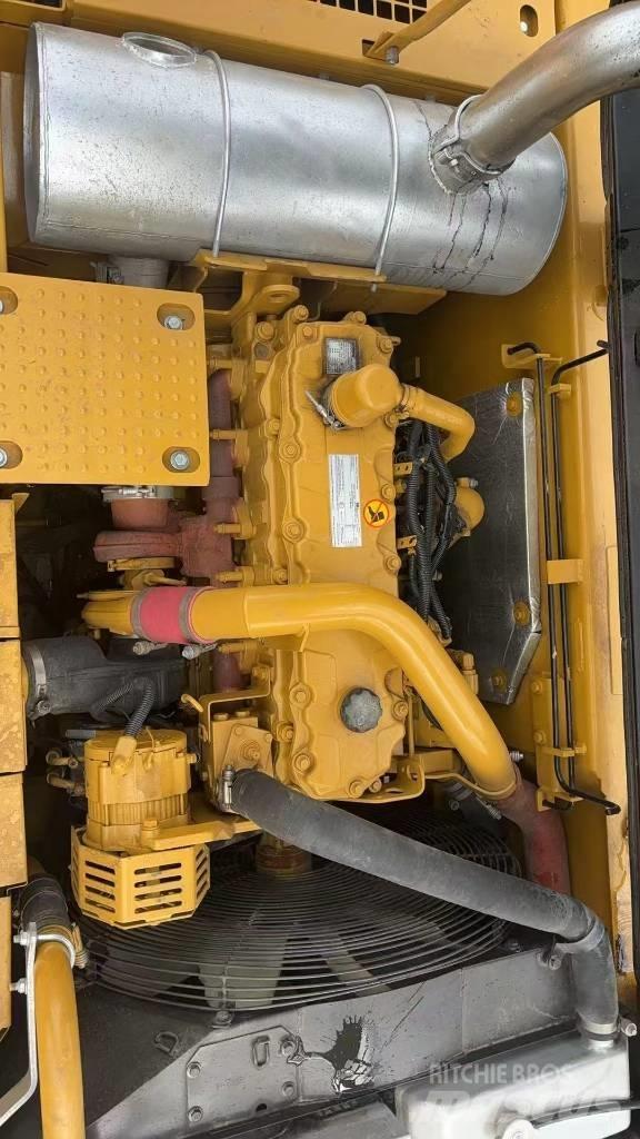 CAT CAT330D2L Väikeekskavaatorid 7t-12t