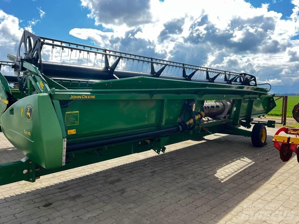 John Deere 630 R Kombainide heedrid