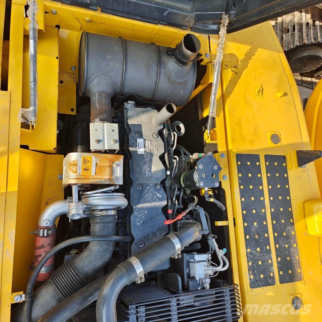 Komatsu PC 220 Roomikekskavaatorid