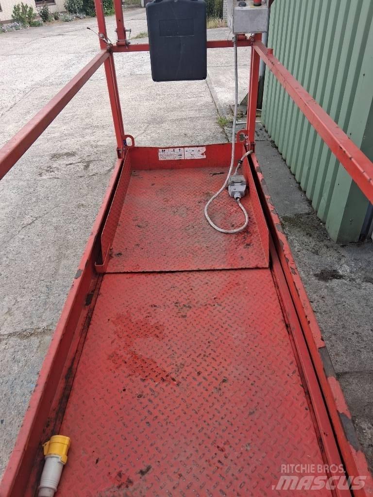 SkyJack SJ III 3226 Käärtõstukid