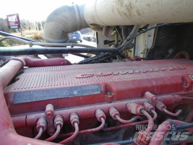 Western Star 4900 SA Sadulveokid