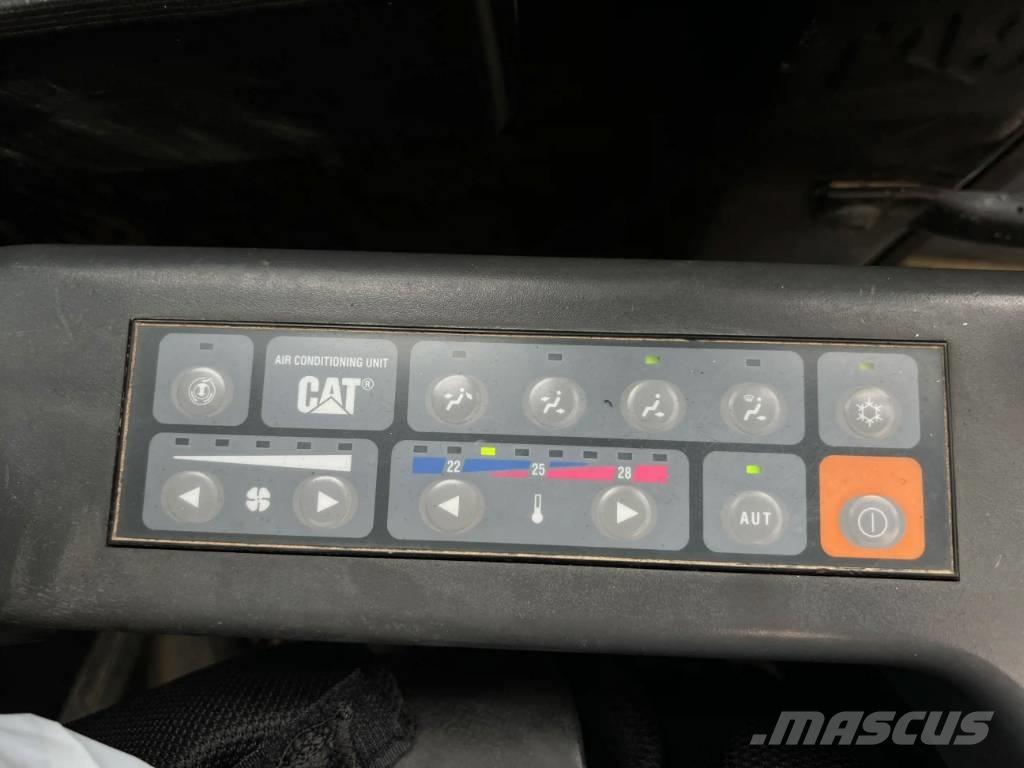 CAT 321D LCR Roomikekskavaatorid
