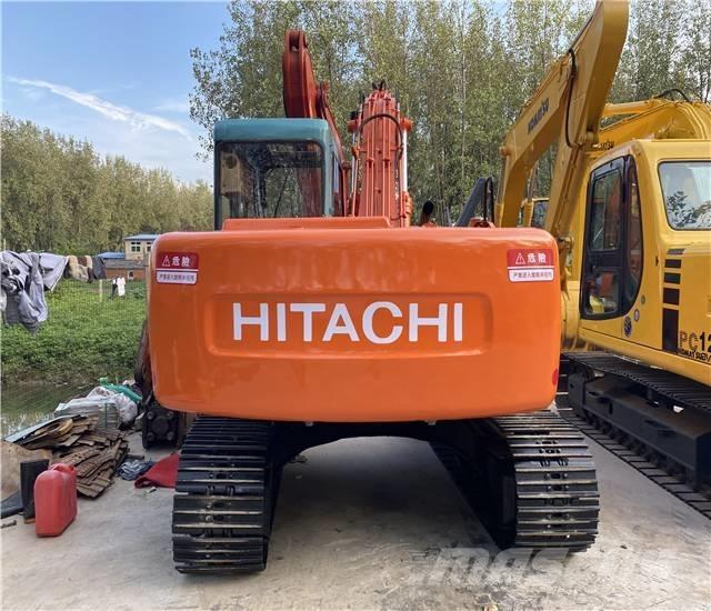 Hitachi EX120 Roomikekskavaatorid
