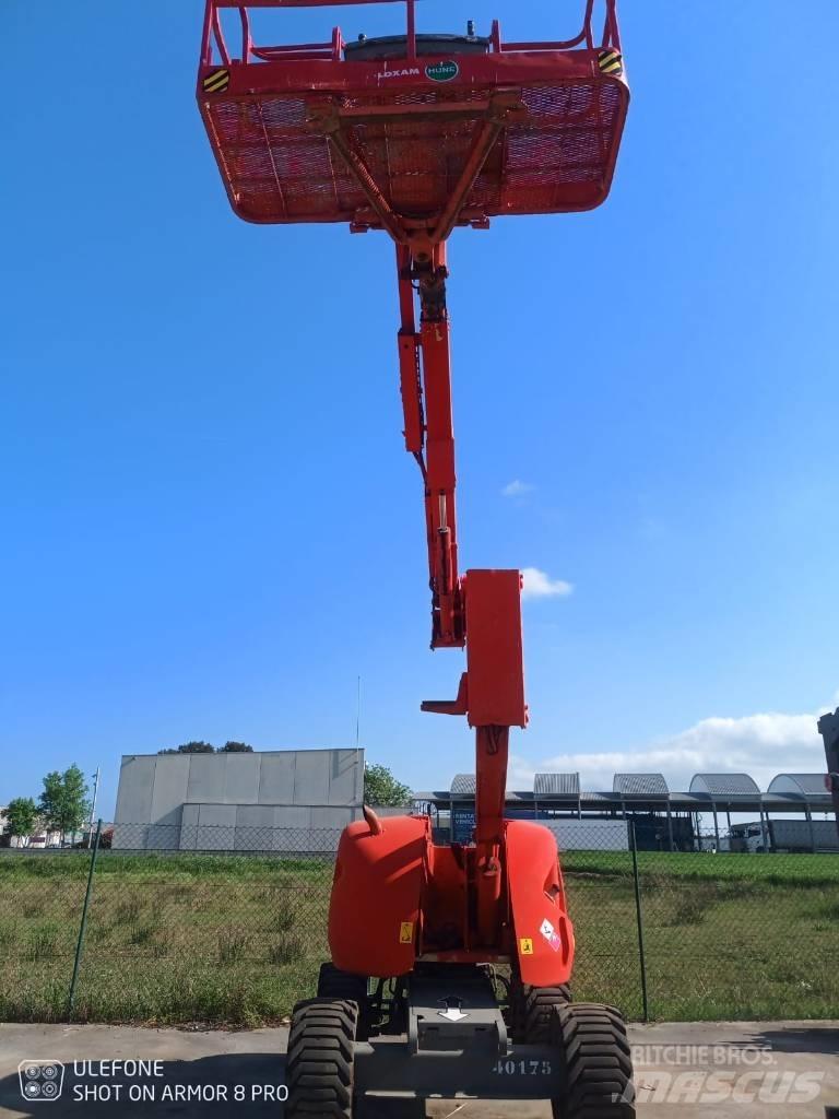 JLG 450 AJ II Iseliikuvad poomtõstukid