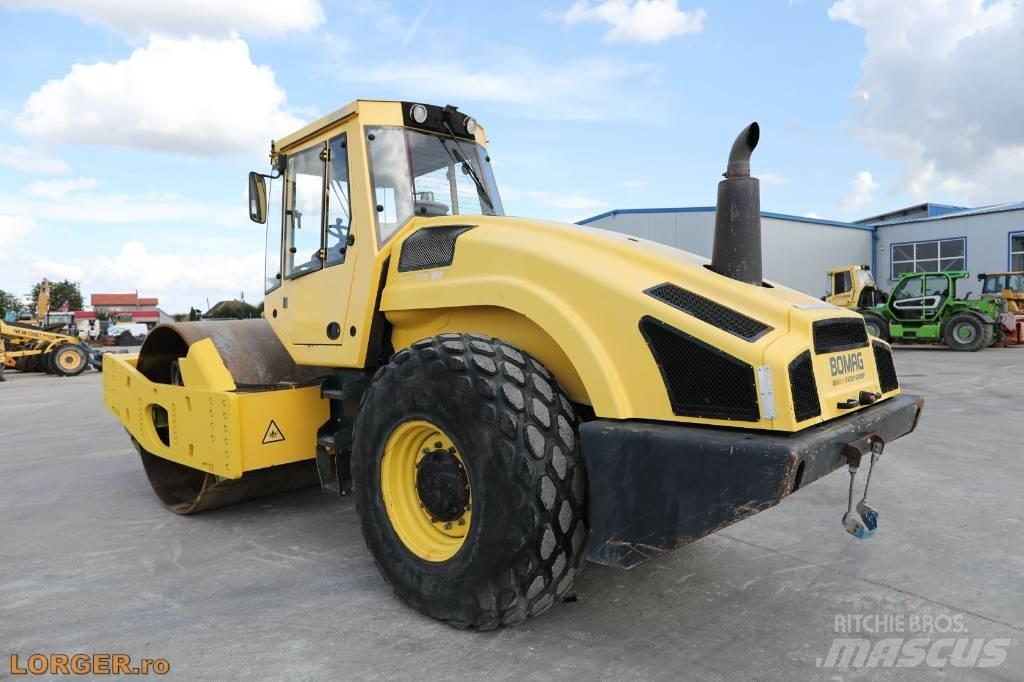 Bomag BW 219 D H-4 Ühe trumliga rullid