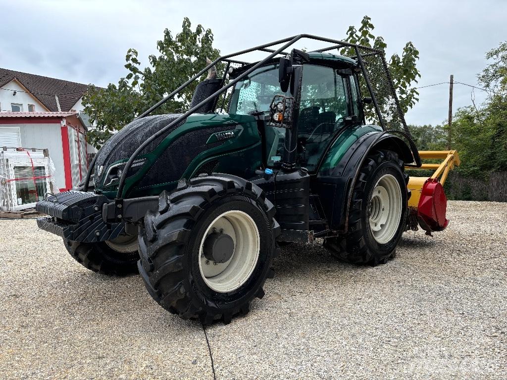 Valtra T 174 Traktorid