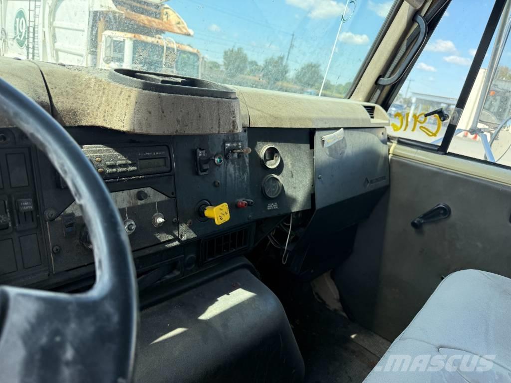 International 2574 Prügiautod